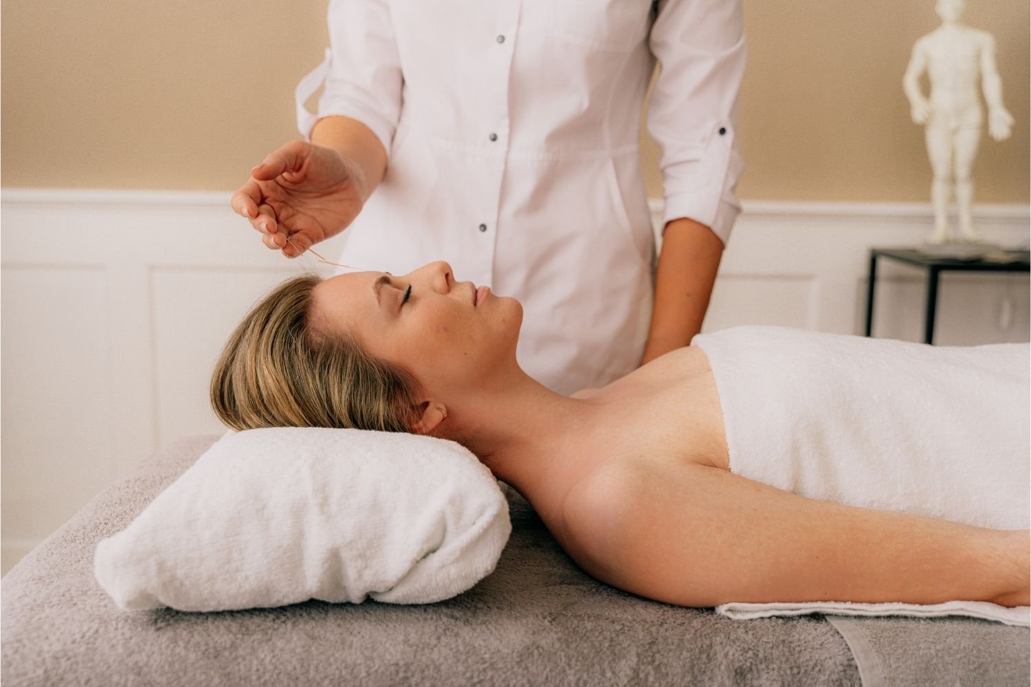 Acupuncture With Laura